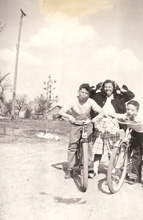 Helen Markos & Friends